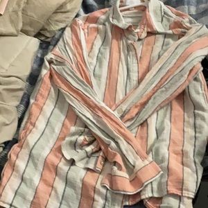 Barely worn button up shirt, really nice, I’m just cleaning out my closet